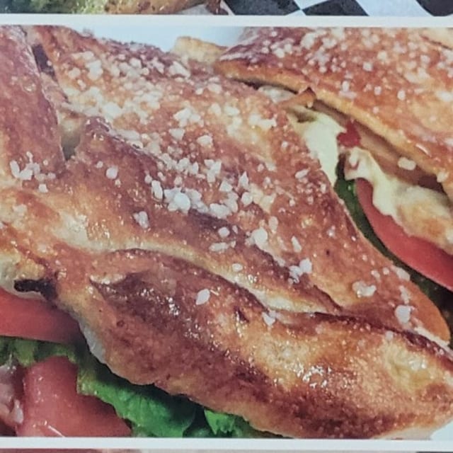 Pick 3 Calzone.
