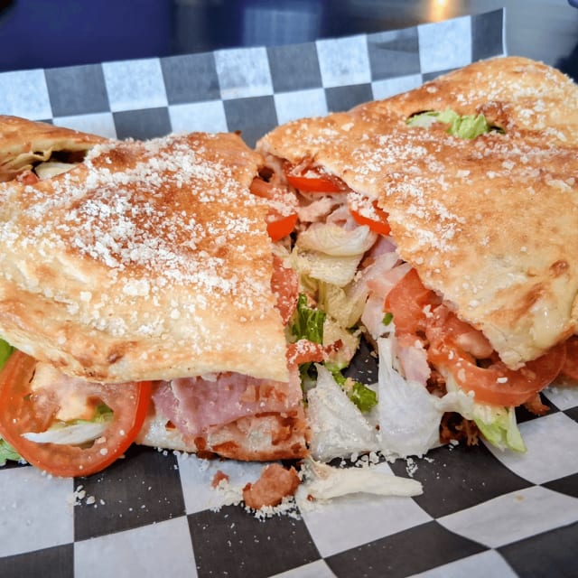 Club Calzone.
